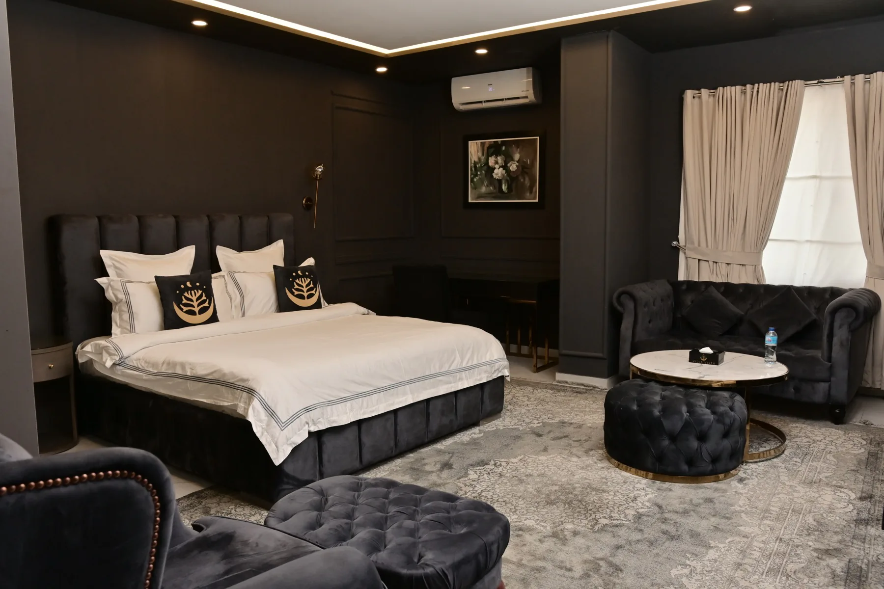 Gotham Suite at Villa Vista